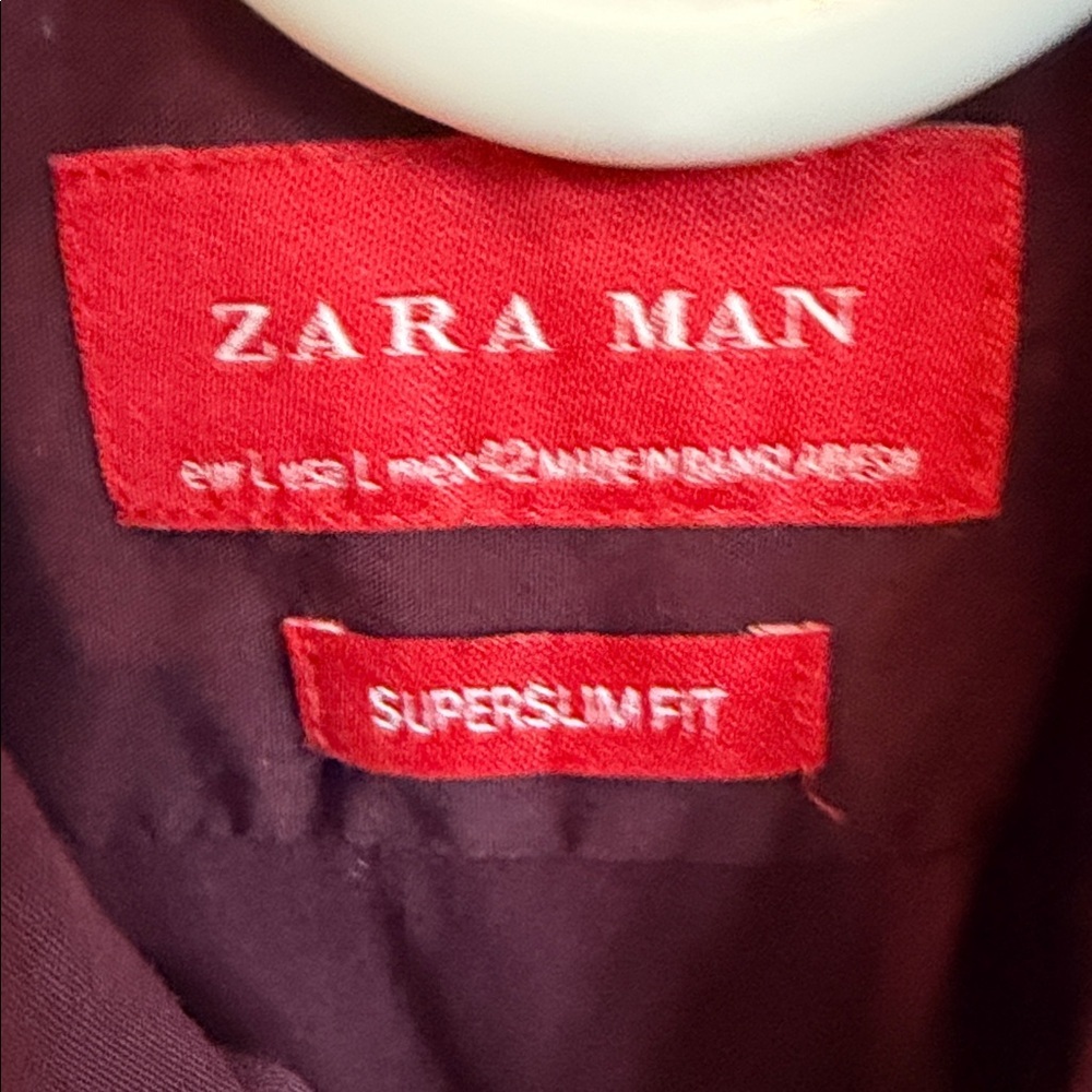 Zara Men's Deep Burgundy Button-Down Shirt - Picture 2 of 3